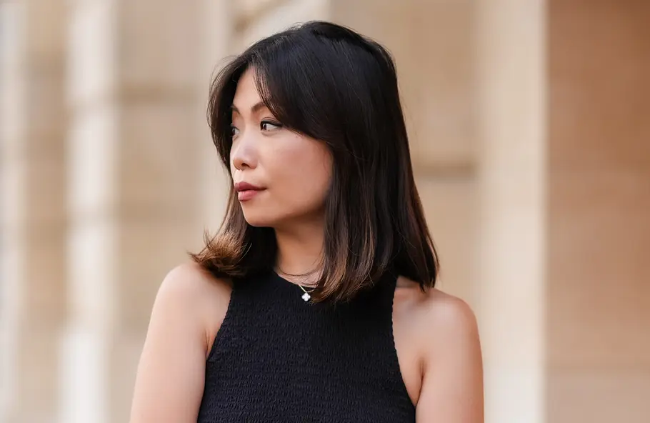 Klassischer Long Bob mit schwarzen Haaren Long Bob mit schwarzen Haaren: DAS sind die schönsten Varianten 2024