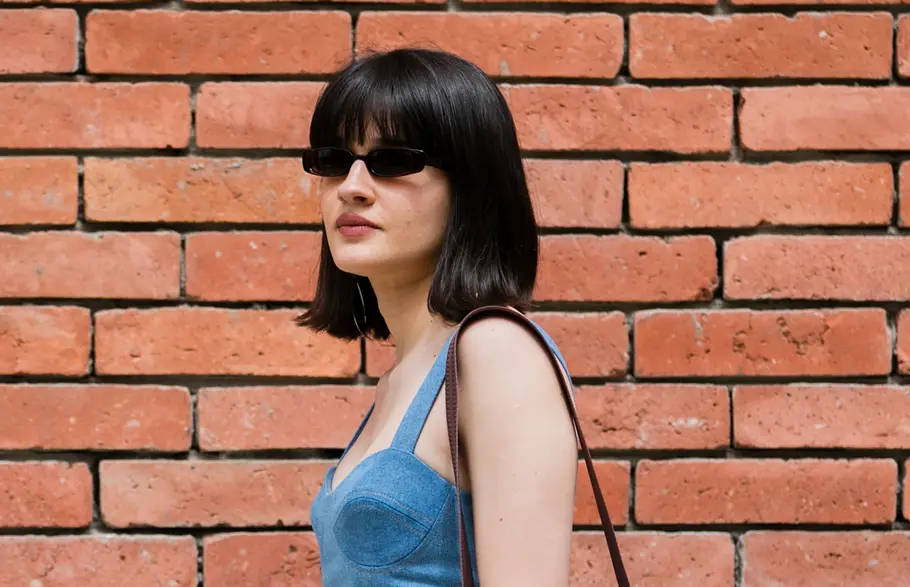 Long Bob mit Pony und schwarzem Haar Long Bob mit schwarzen Haaren: DAS sind die schönsten Varianten 2024