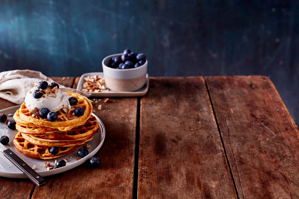 Low Carb Frühstück: Blaubeer Waffeln 