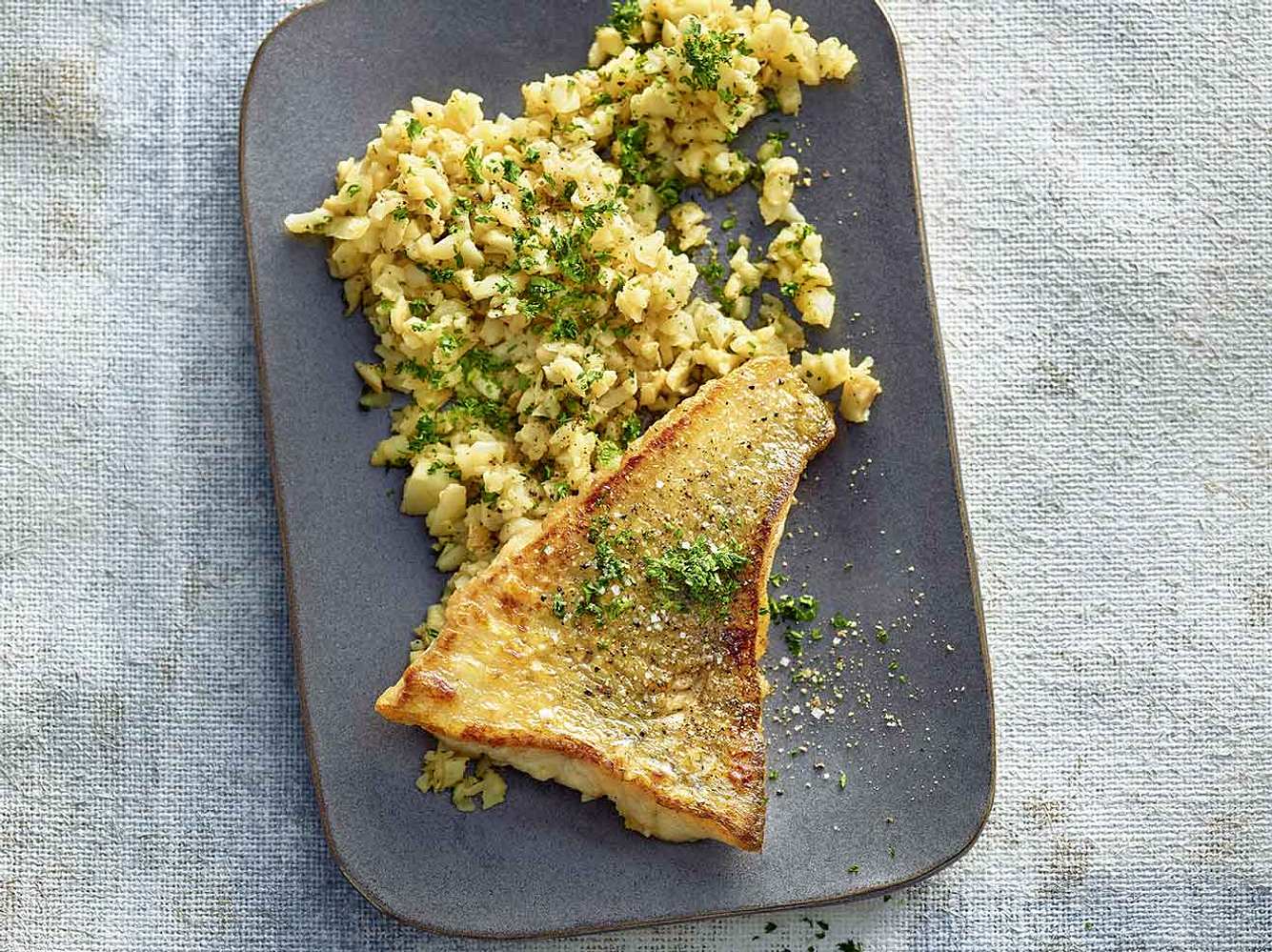 Low-Carb-High-Fibre-Diät: Rezept für Zander auf Sellerie-Reis Low-Carb-High-Fibre-Diät: Rezept für Zander auf Sellerie-Reis