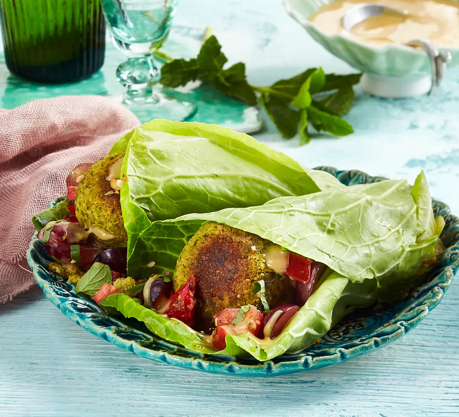 Low Carb Wraps Rezept: Falafel mit Kräutern und Cashew-Dip Low Carb Wraps Rezept: Falafel mit Kräutern und Cashew-Dip