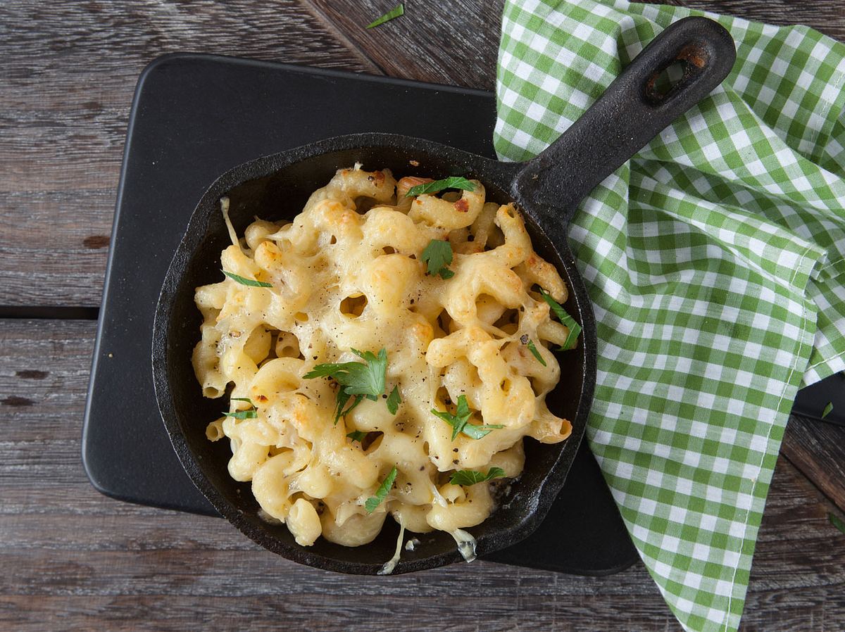 Maccaroni und Käse sind ein Klassiker unter den schnellen Gerichten.