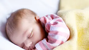 Wir haben die zehn schönsten Mädchennamen mit M für dich zusammengestellt. - Foto: iStock/romrodinka Wir haben die zehn schönsten Mädchennamen mit M für dich zusammengestellt. - Foto: iStock/romrodinka