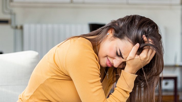 Magenschmerzen-Hausmittel können Magenbeschwerden lindern - Foto: stefanamer/iStock