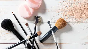 Make-up-Pinsel richtig reinigen: So gehts - Foto: iStock Make-up-Pinsel richtig reinigen: So gehts - Foto: iStock