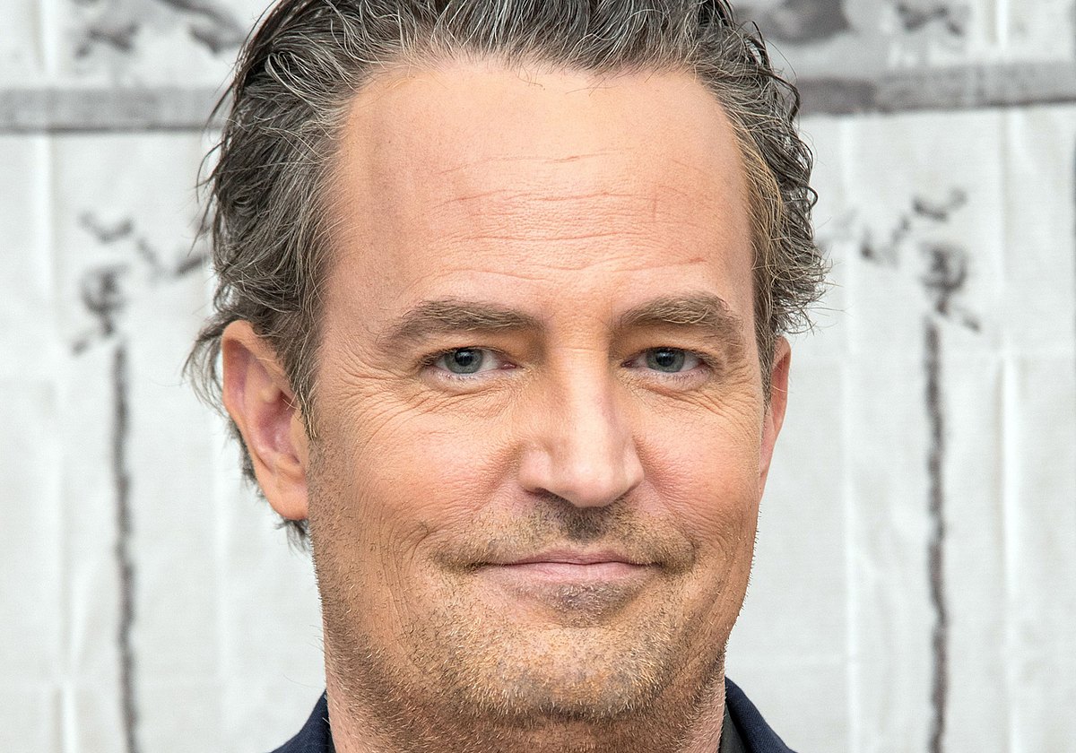 Es war das Jahr 1996 als Schauspieler Matthew Perry eine folgenschwere Entscheidung traf...