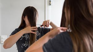 McDonalds Bangs: Dieser Frisuren-Trend ist stilvoller als du denkst!  - Foto: Marcela Vieira/iStock