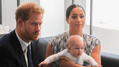 Meghan Markle und Prinz Harry leben mit ihrem Sohn jetzt in Los Angeles. - Foto: IMAGO / PPE