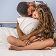 Brauchst du beim Sex mehr als Penetration mit dem Penis, um zum Orgasmus zu kommen? Diese 6 Sexstellungen helfen! - Foto: iStock / Carlo107