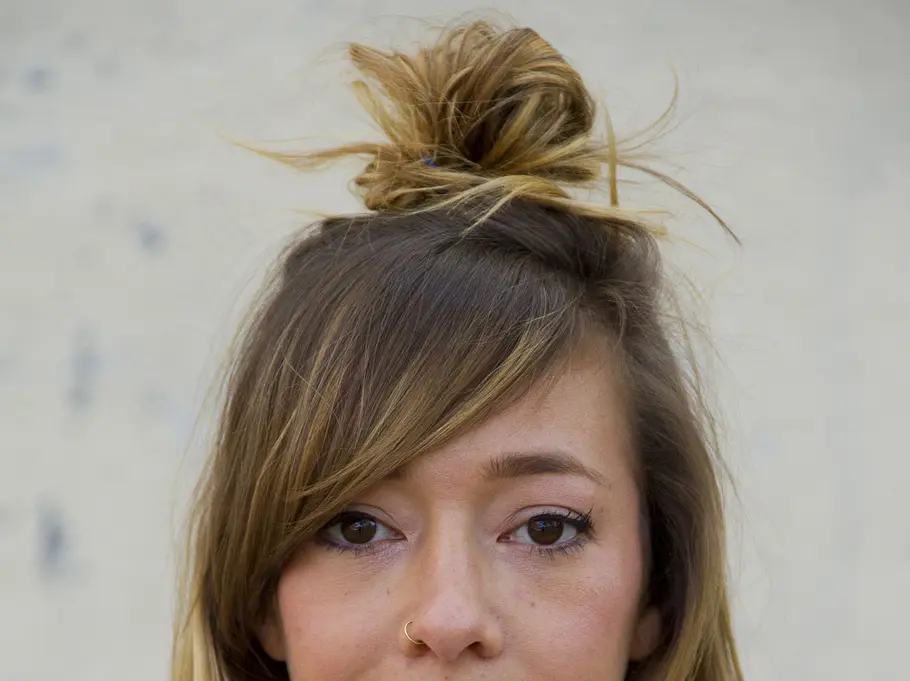Messy Half Bun mit Pony