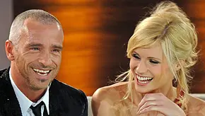 Michelle Hunziker & Eros Ramazzotti waren Italiens Traumpaar. 20 Jahre nach ihrer Trennung knistert es nun wieder. - Foto: IMAGO / STAR-MEDIA Michelle Hunziker & Eros Ramazzotti waren Italiens Traumpaar. 20 Jahre nach ihrer Trennung knistert es nun wieder. - Foto: IMAGO / STAR-MEDIA