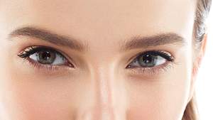 Microshading ist die natürliche Form von Microblading. - Foto: iStock/utkamandarinka