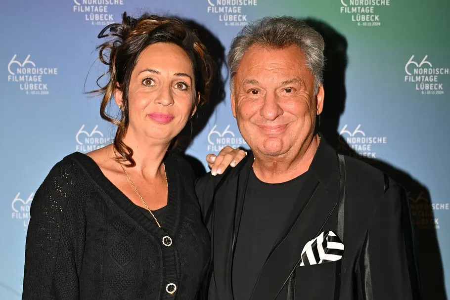 Nach fast 20 Jahren Haft: „Milliarden-Mike“ sagt nun „Goodbye Deutschland“! Heidi Hesso und Peter Mike Wappler alias Milliarden Mike bei der Premiere seines Films