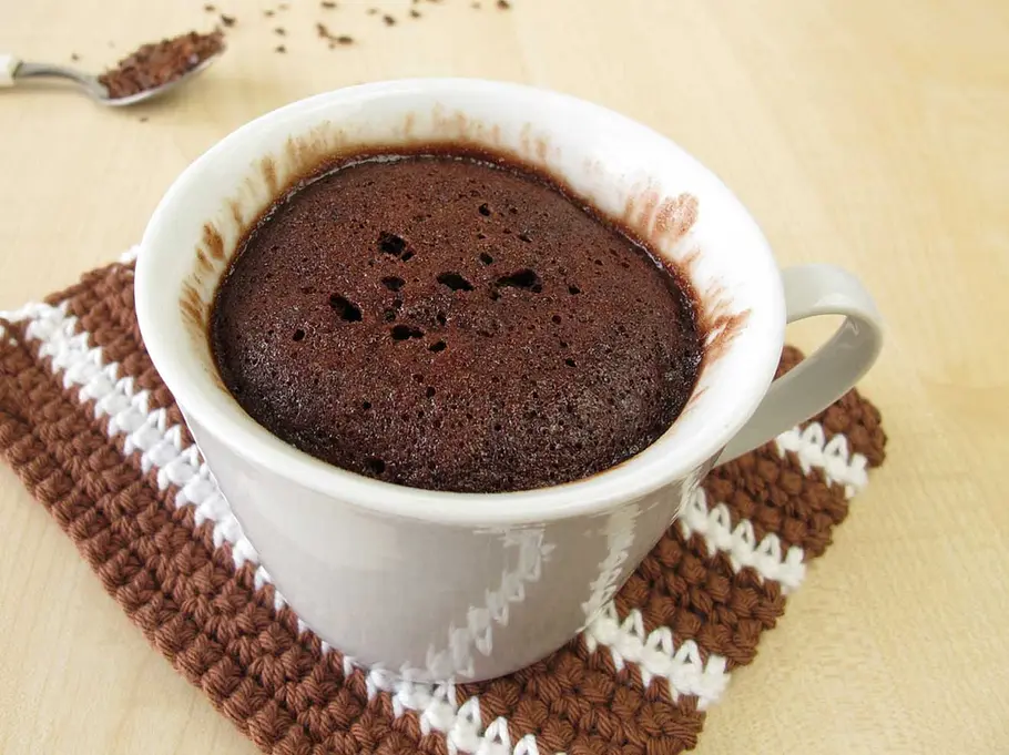 Blitz-Mikrowellenkuchen mit Nutella Schneller geht es nicht: Dieser Mikrowellenkuchen ist ein Muss für alle Nutella-Fans.