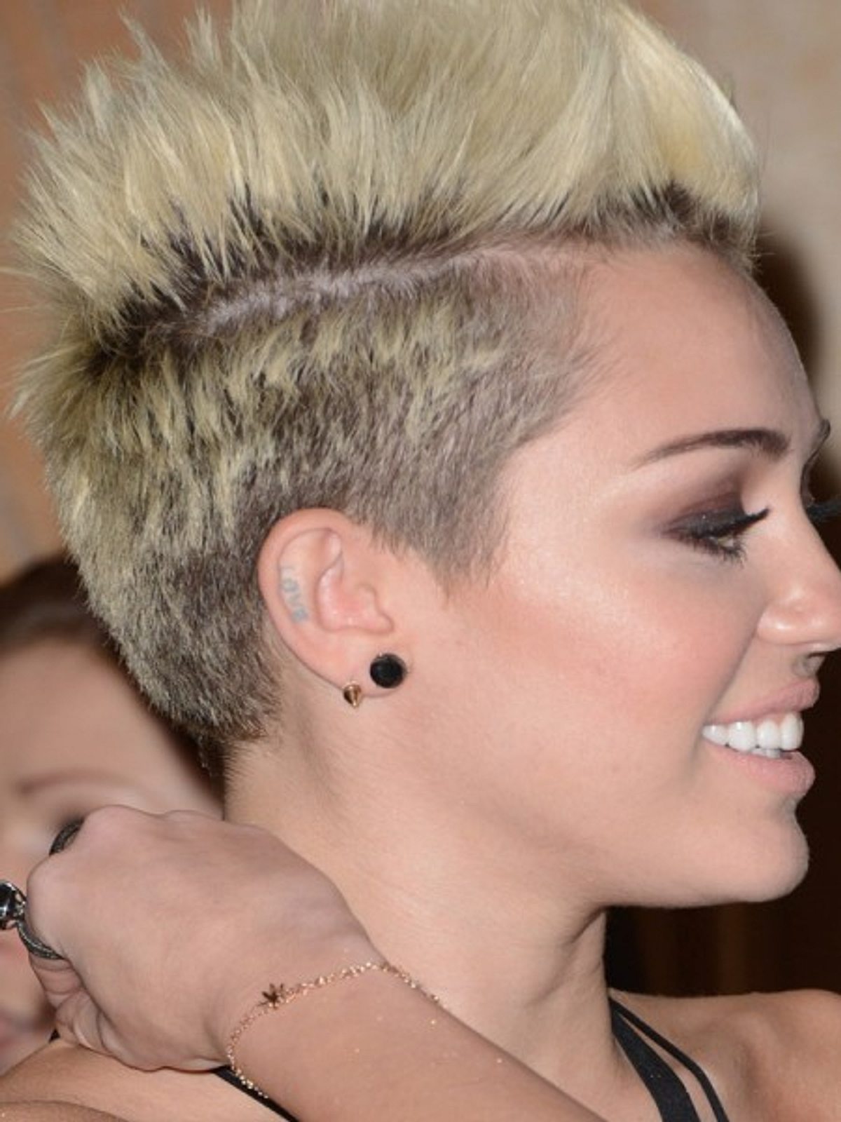 miley cyrus tattoo nummer liebe