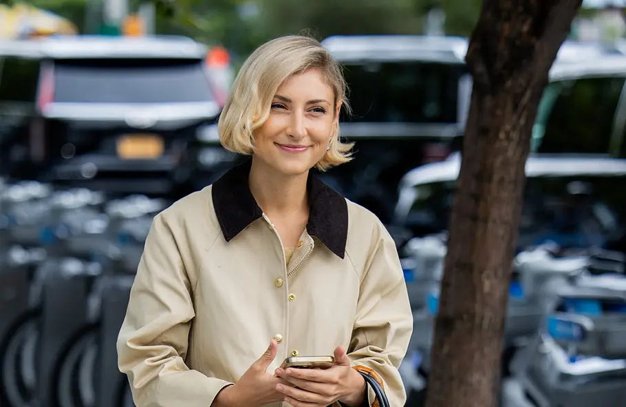 Bob-Frisuren 2026: Der Seitenscheitel ist zurück - Hallo, Side Part Bob