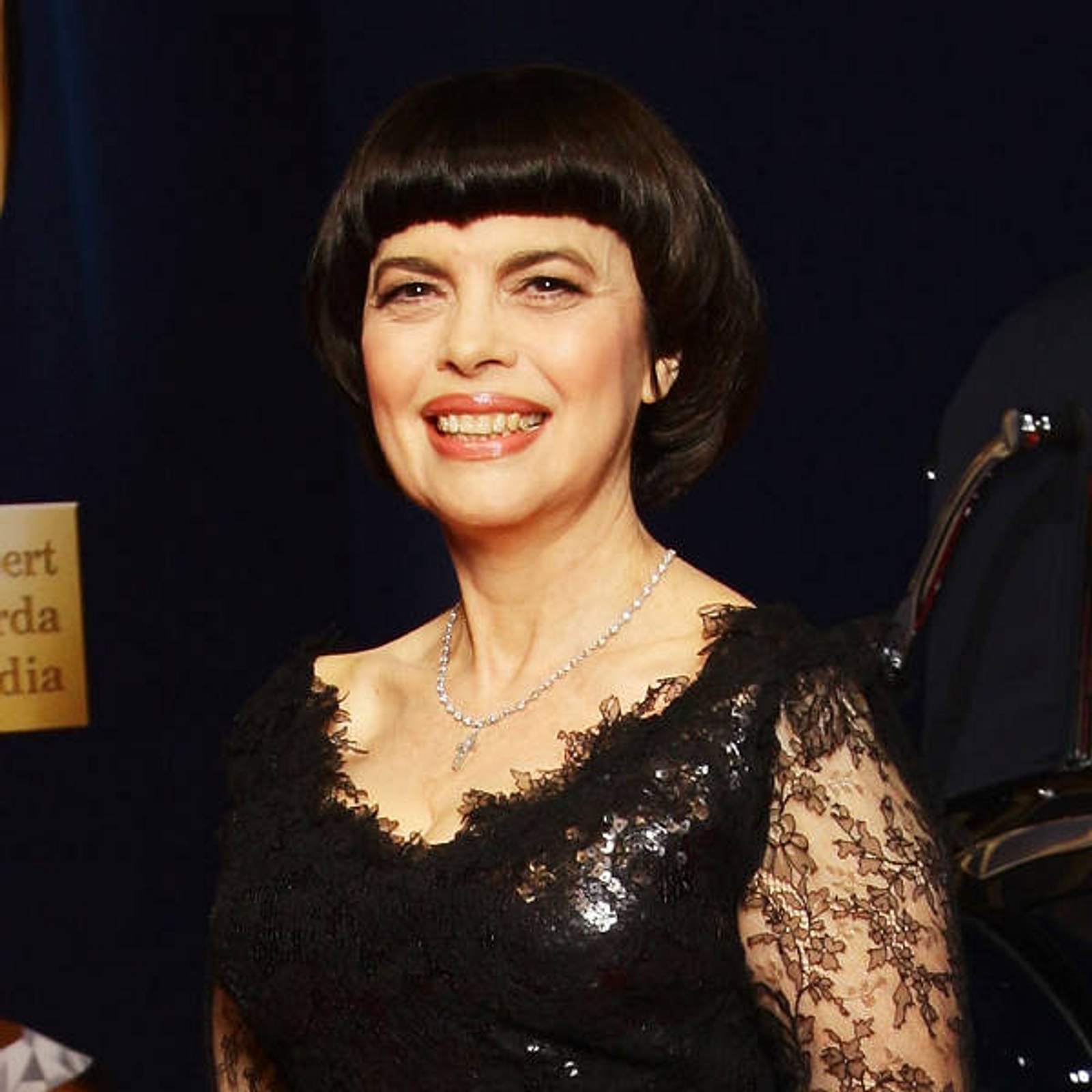 Mireille Mathieu: „Wir lebten in einer Hütte ohne Heizung!“ | Wunderweib