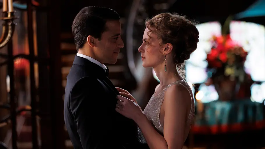 James und Sophie in „Miss Sophie – Same Procedure As Every Year“.