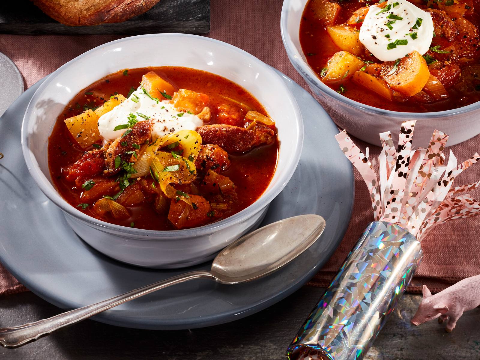 Mitternachtssuppe: Gehaltvolle Rezepte für lange Party-Nächte | Wunderweib