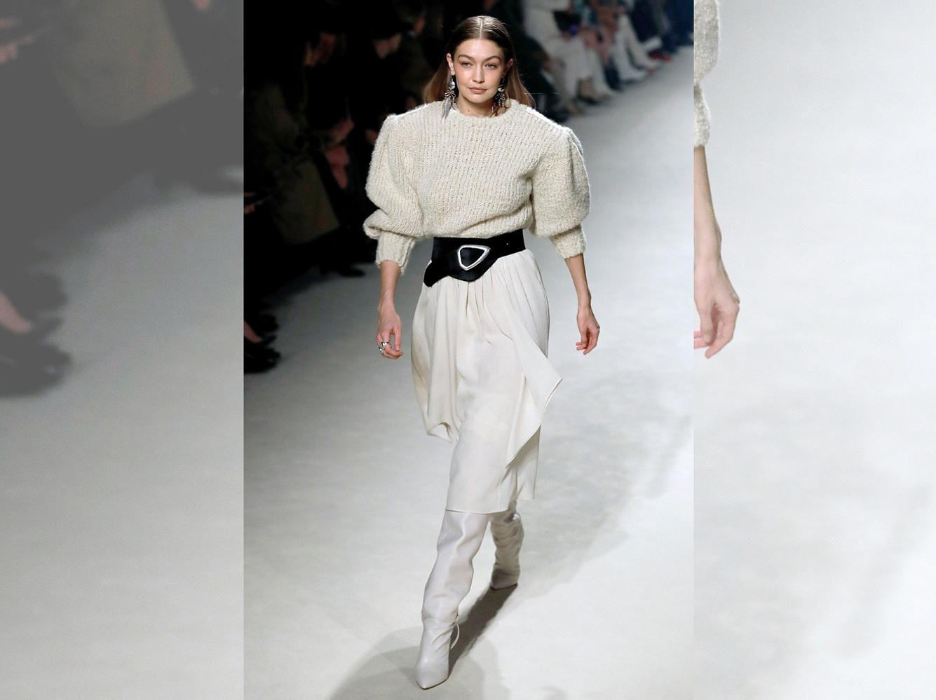 Die Modetrends im Herbst und Winter 2020/2021 locken mit Ablenkung und laden zu klaren Statements und Modemut ein! Die Modetrends im Herbst und Winter 2020/2021 locken mit Ablenkung und laden zu klaren Statements und Modemut ein!