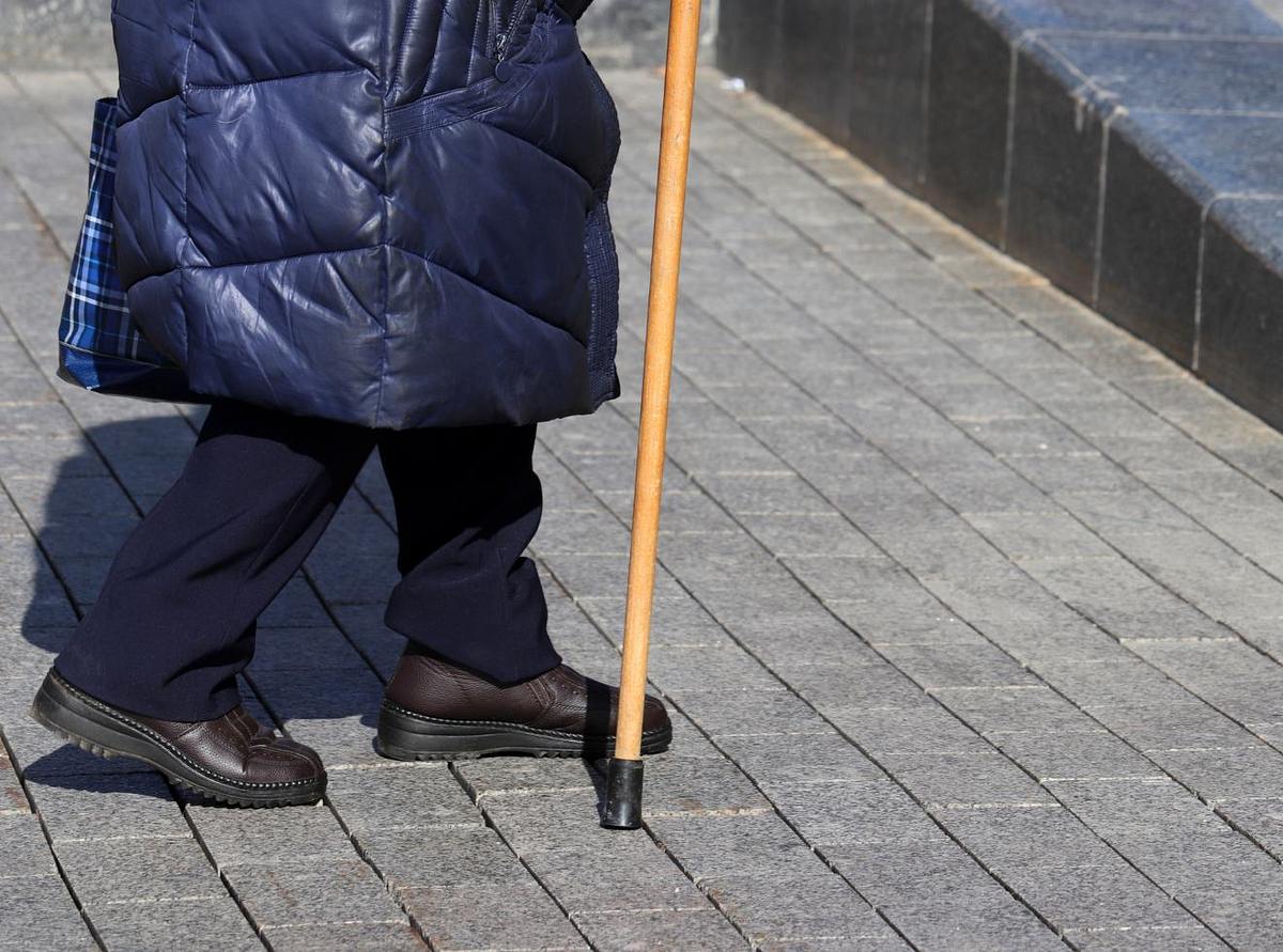 Mönchengladbach: Kinderbande raubt 91-jährige Frau aus