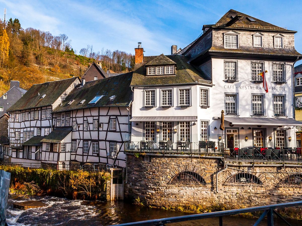 Monschau begeistert mit einer urigen Altstadt.