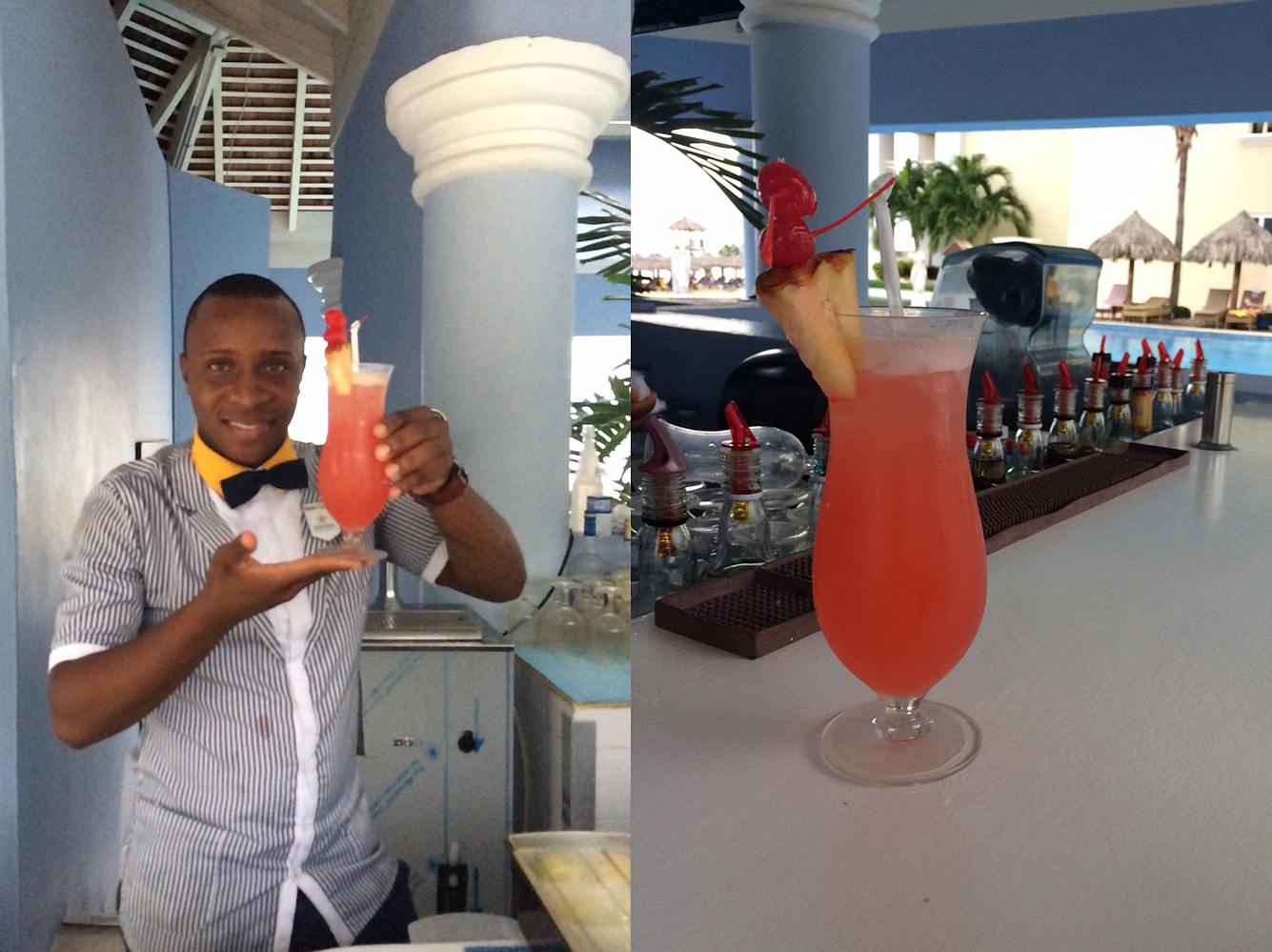 Im Iberostar Grand Hotel Rose Hall verwöhnen die Barkeeper die Gäste mit selbst kreierten Cocktails am Pool.