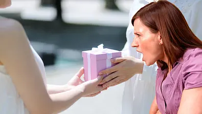 Weil sie uns geboren hat: Mutter will am Geburtstag ihrer Kinder selbst beschenkt werden - Foto: Peter Dazeley/RUNSTUDIO/Getty Images