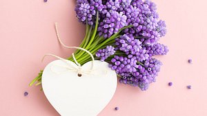 Nachhaltige Geschenkideen zum Muttertag. - Foto: iStock/Julia Manga