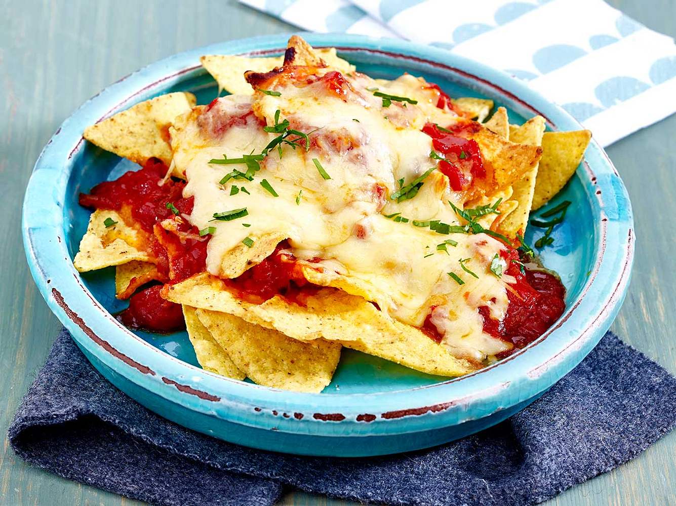 Nachos-Rezepte: Nachos mit Käse und Salsa Nachos-Rezepte: Nachos mit Käse und Salsa