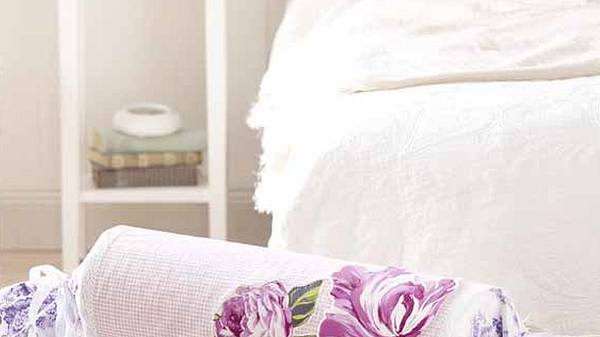 nackenrolle bett - Foto: Deco & Style