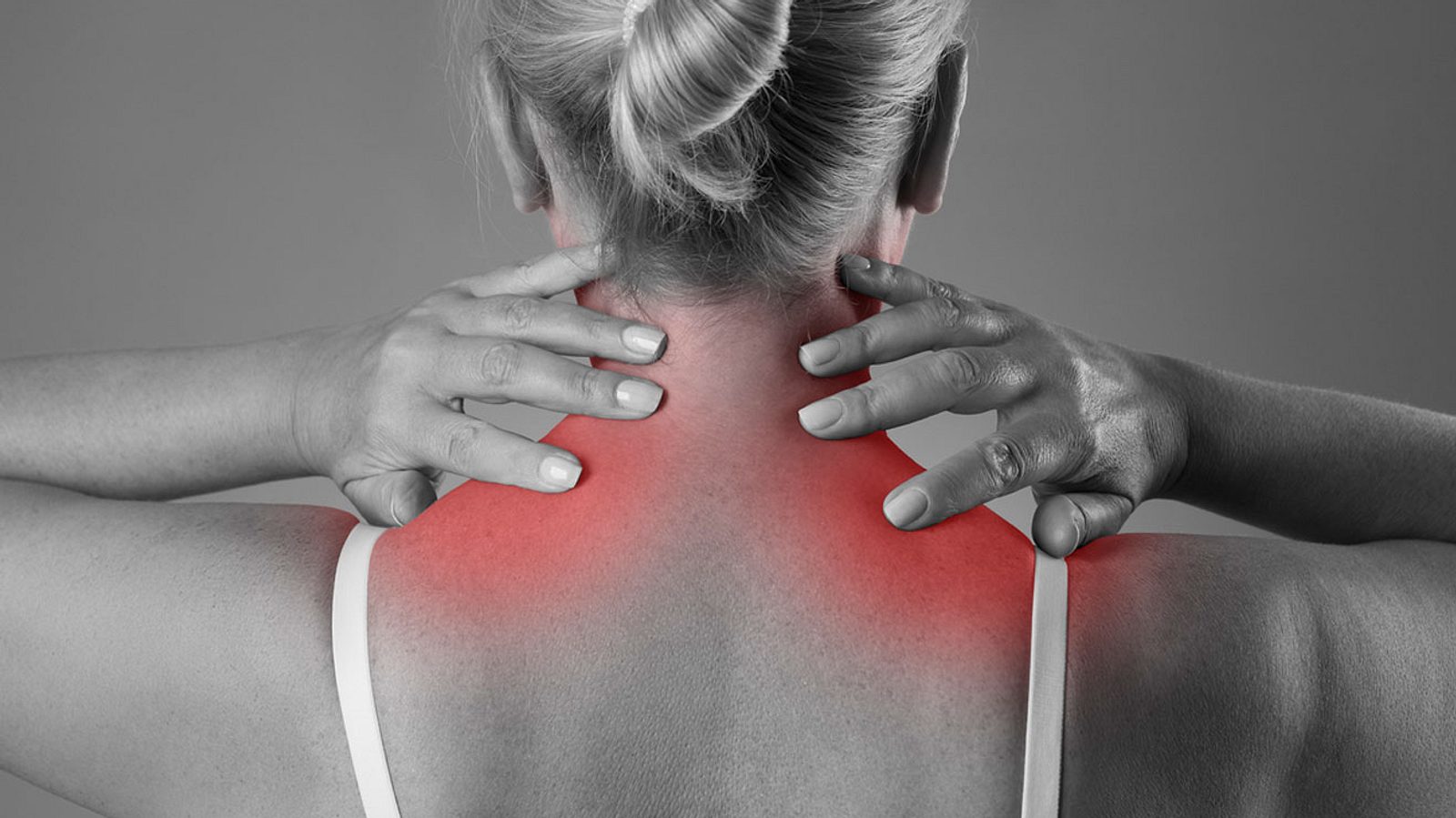 Nackenschmerzen: Betroffene profitieren von der Natur • APOVITAL