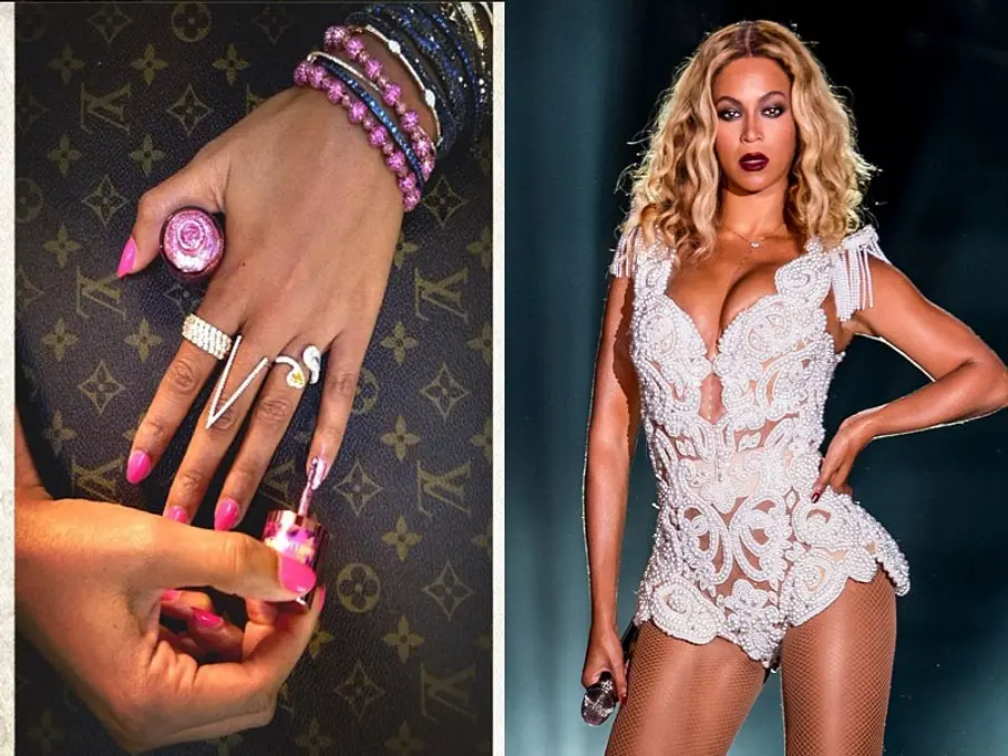 Nageldesign-Bilder der Stars: Beyoncé mit pinkfarbenen Nägeln nageldesign bilder der stars beyonce mit pinkfarbenen naegeln