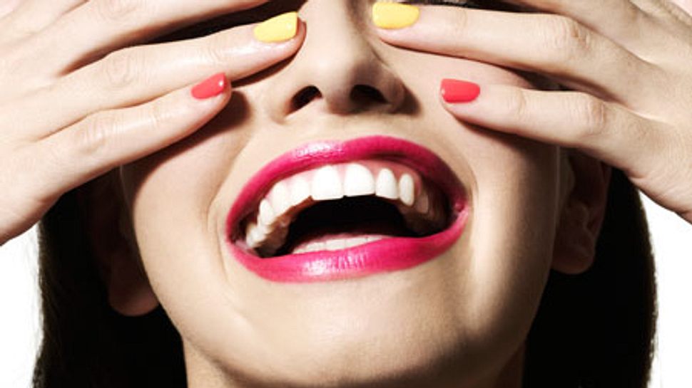 nagellack farbe aendern - Foto: iStock