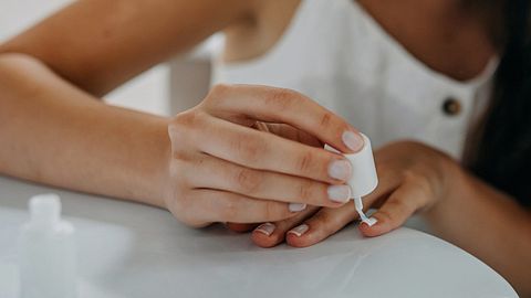 Nageltrends Herbst/Winter 2021 - Foto: supersizer/iStock