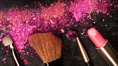 Beauty Trend Neon Make-Up - Foto: iStock/Plateresca