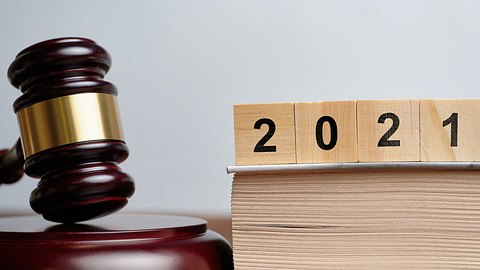 Neue Gesetze 2021: Das ändert sich im neuen Jahr - Foto: gesrey/iStock