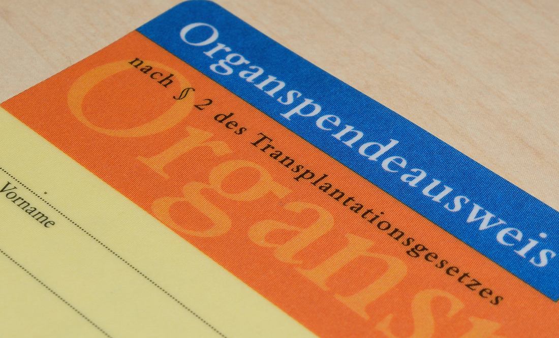 Ärzt*innen können Gespräche über die Organspende künftig abrechnen. Ärzt*innen können Gespräche über die Organspende künftig abrechnen.