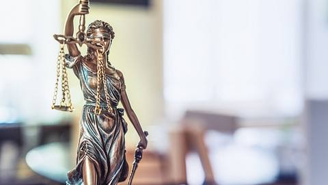 Neue Gesetze und Änderungen im Oktober 2021: IKEA, Stalker und Corona-Schnelltests - Foto: audioundwerbung/iStock