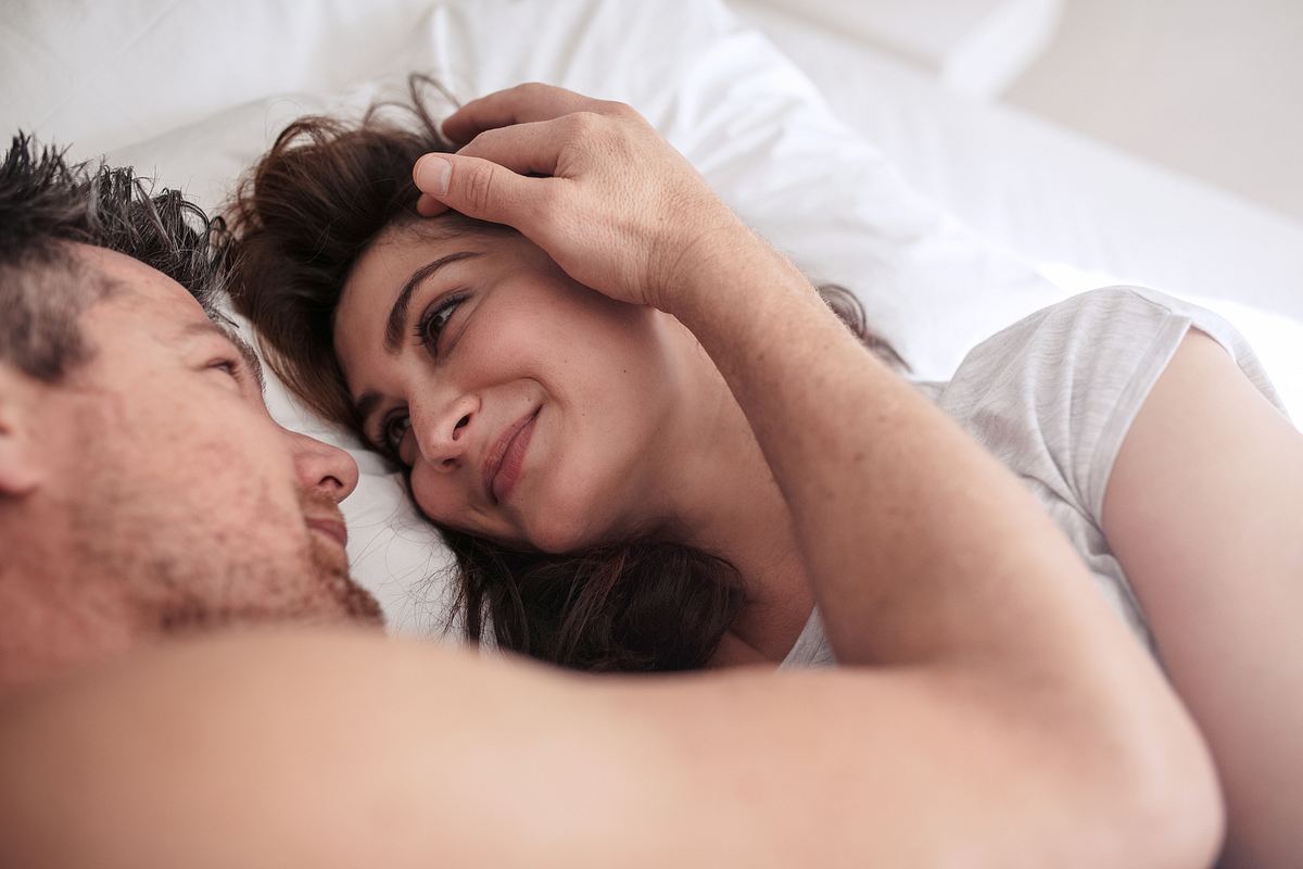 Neue Studie: So initiieren Paare in Deutschland Sex – welcher der 3 Typen bist du?