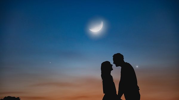 Neumond 25. Oktober 2022 - Foto: m-gucci/iStock