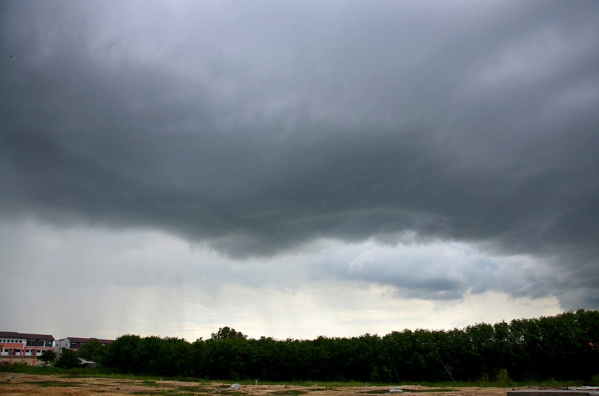  Nimbostratus - graublaue Wolkendecke