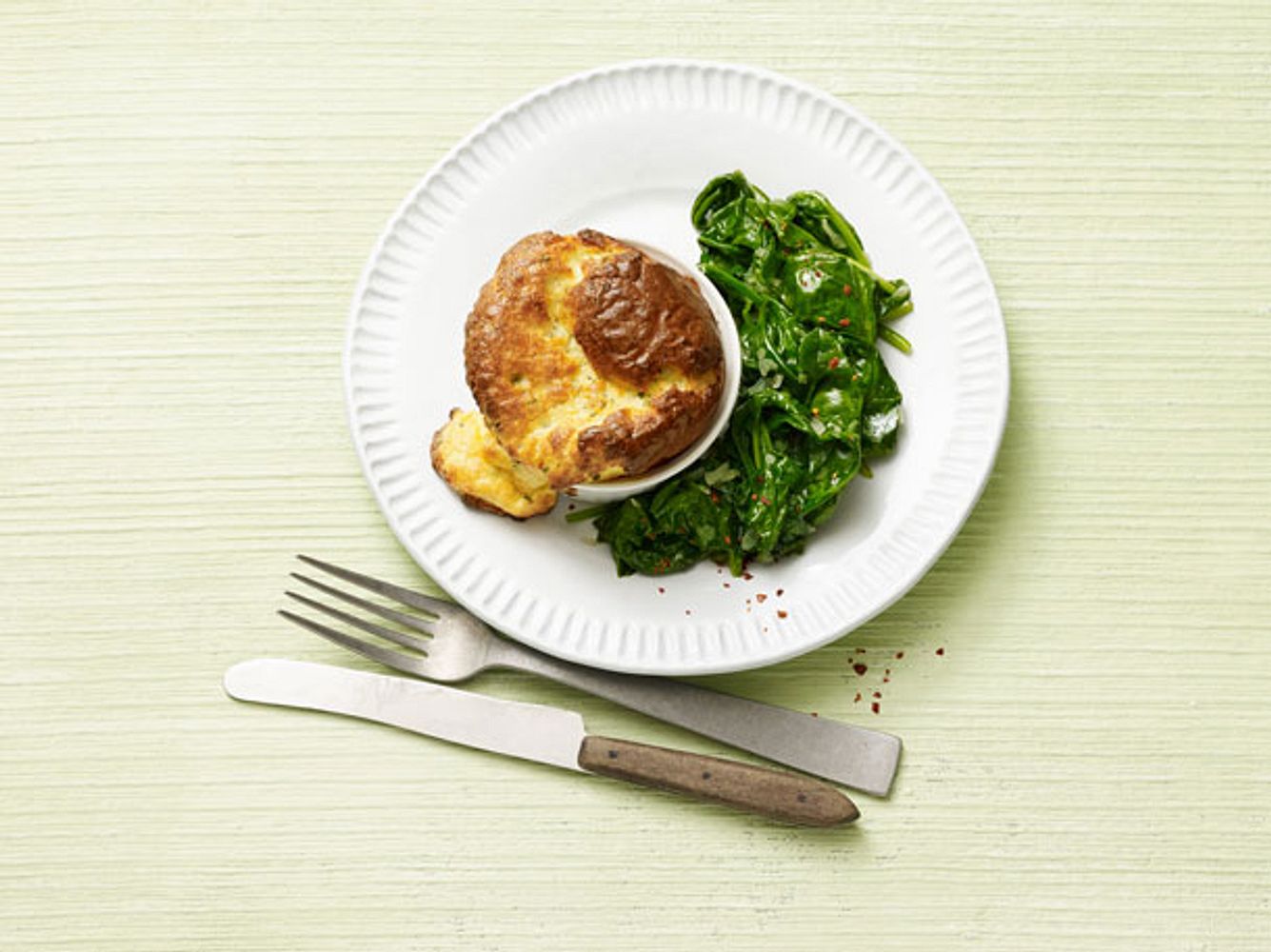 No Carb Rezepte: Käsesoufflé mit Spinat No Carb Rezepte: Käsesoufflé mit Spinat