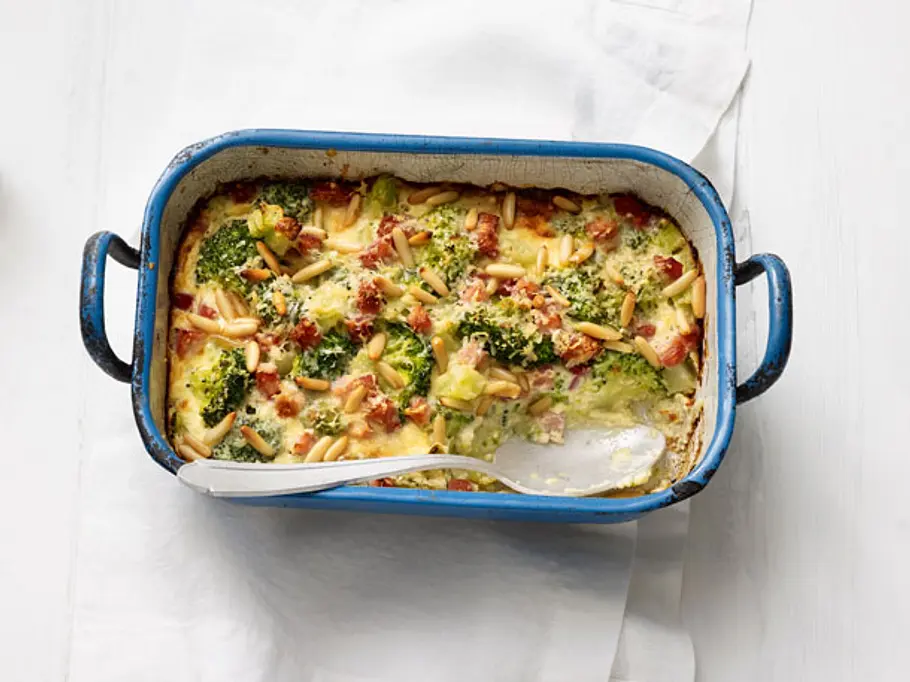 No Carb Rezepte: Brokkoliauflauf mit Schinken No Carb Rezepte: Brokkoliauflauf mit Schinken