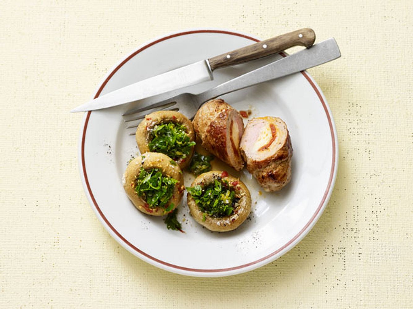 No Carb Rezepte: Schnitzelröllchen auf spanische Art No Carb Rezepte: Schnitzelröllchen auf spanische Art