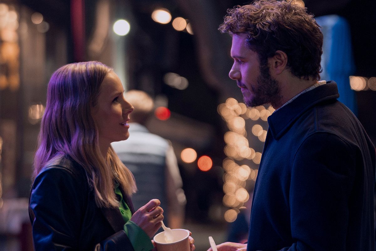 Kristen Bell als Joanne und Adam Brody als Noah in „Nobody Wants This“.