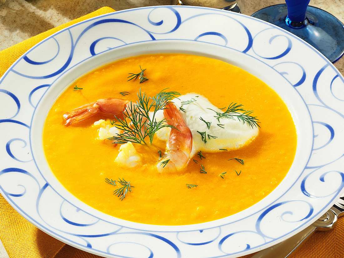 Nordisches Rezept für Kürbissuppe: Garnele trifft Apfel und Dill Nordisches Rezept für Kürbissuppe: Garnele trifft Apfel und Dill