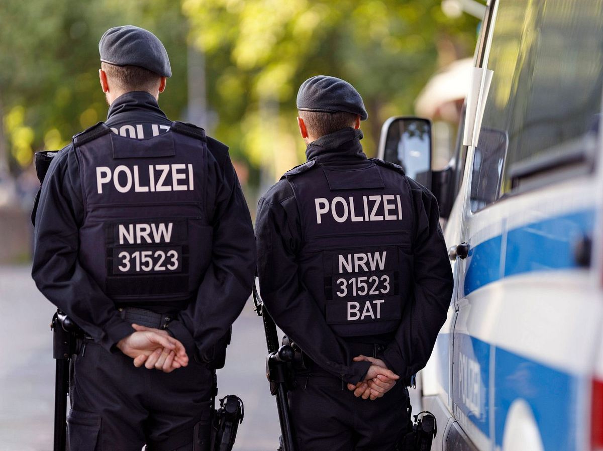 NRW Supermarkt: Fehlender Mundschutz - Mann schlägt Polizist