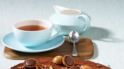 nuss nougat torte mit toffifee h - Foto: Bauer Media Group