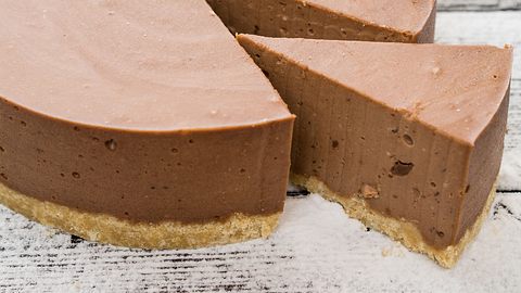 Unser Nutella-Cheesecake braucht nicht mal einen Backofen. - Foto: photostio/iStock